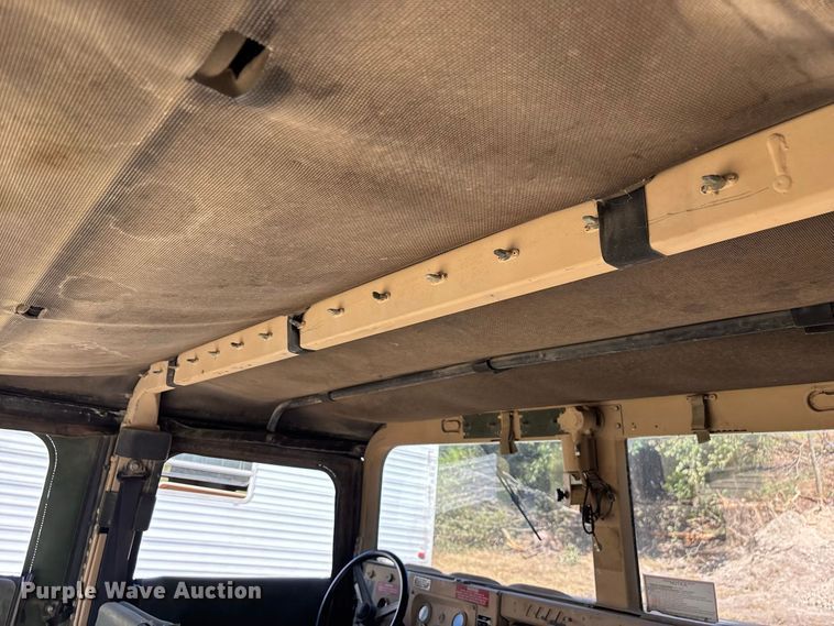 image for item FG0683 AM General HMMWV SUV