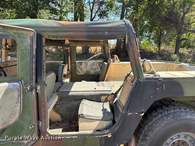 image for item FG0683 AM General HMMWV SUV