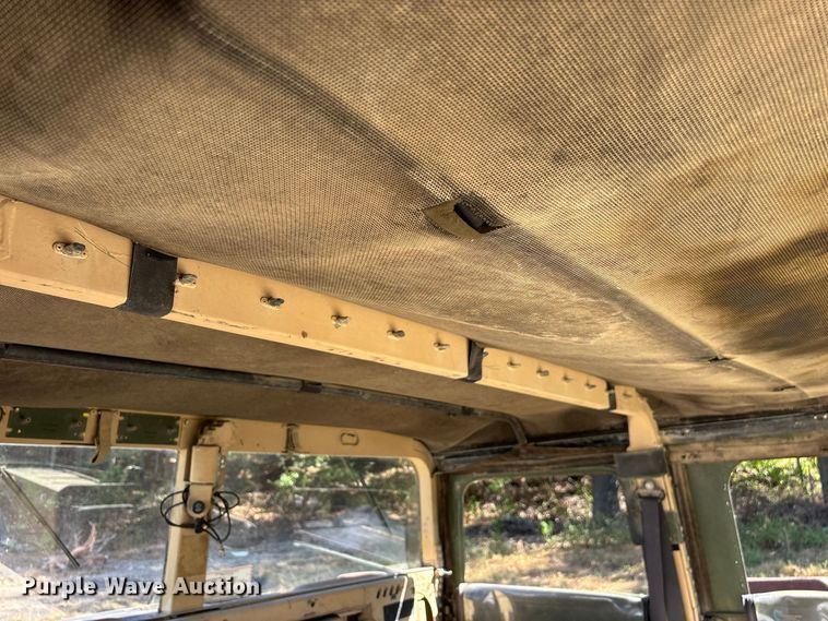 image for item FG0683 AM General HMMWV SUV