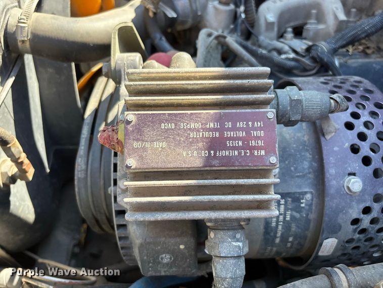 image for item FG0683 AM General HMMWV SUV