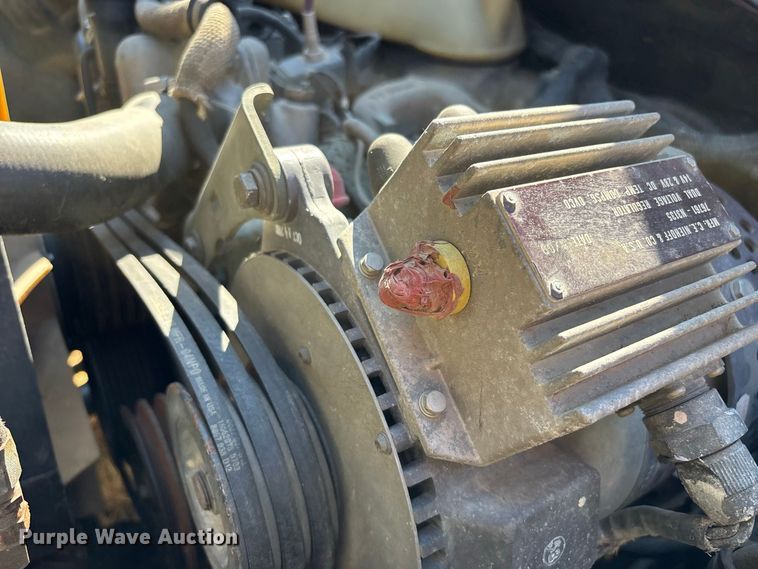 image for item FG0683 AM General HMMWV SUV