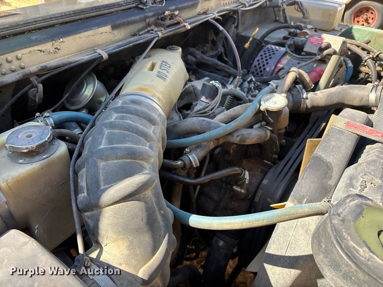 image for item FG0683 AM General HMMWV SUV