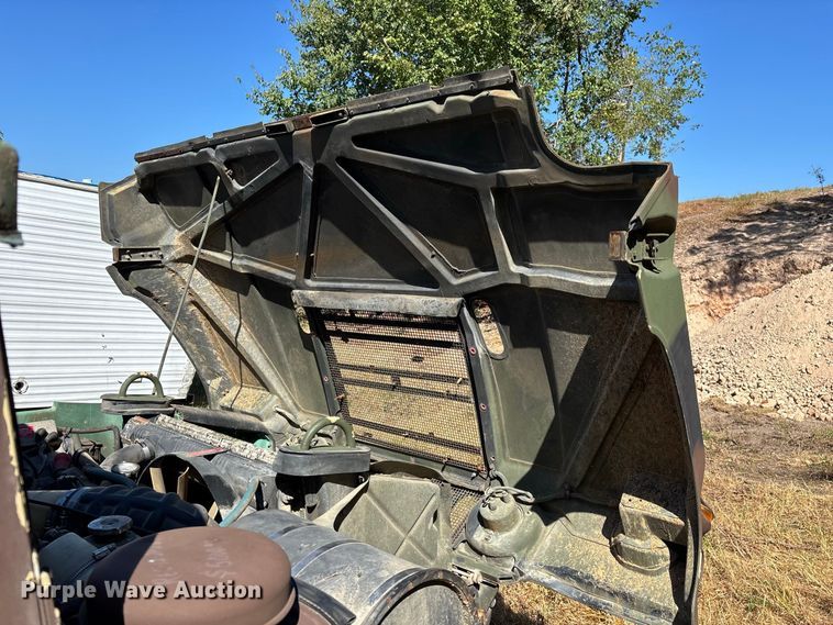 image for item FG0683 AM General HMMWV SUV