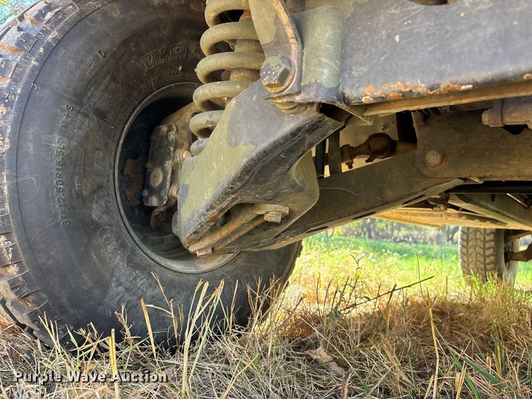 image for item FG0683 AM General HMMWV SUV