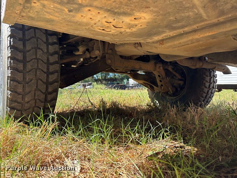 image for item FG0683 AM General HMMWV SUV