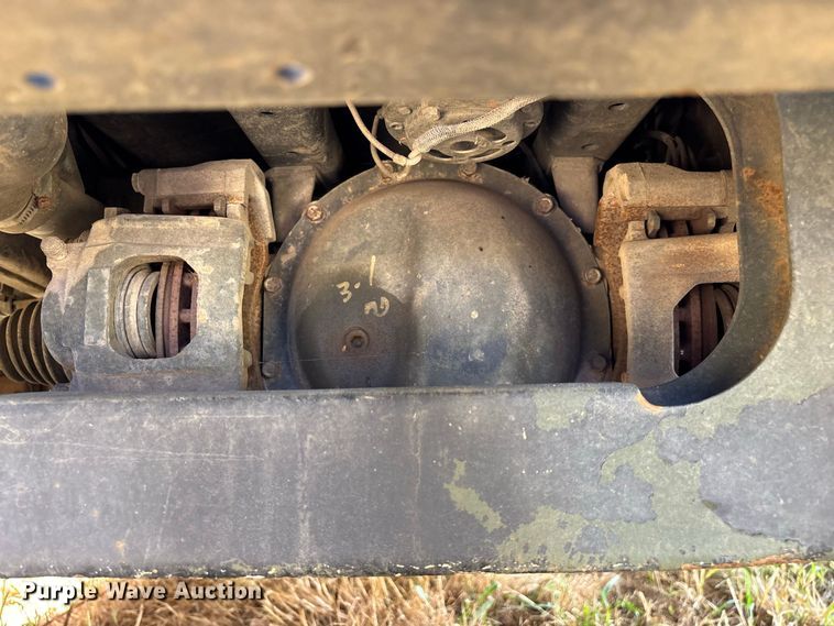 image for item FG0683 AM General HMMWV SUV