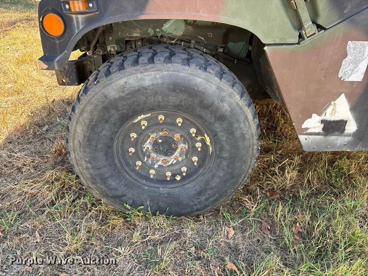 image for item FG0683 AM General HMMWV SUV