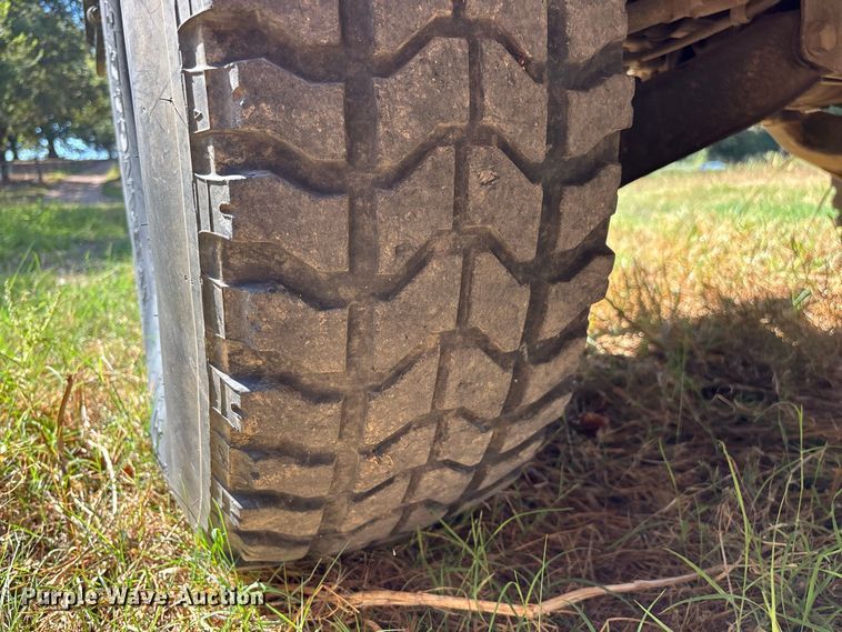 image for item FG0683 AM General HMMWV SUV