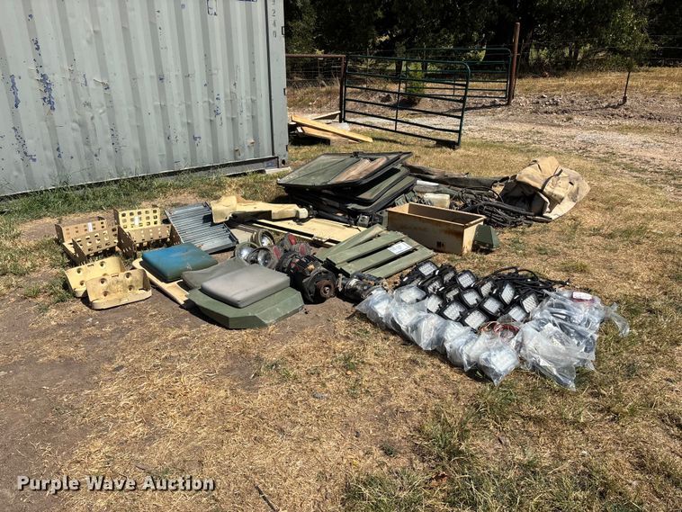 image for item FG0685 Military Humvee parts