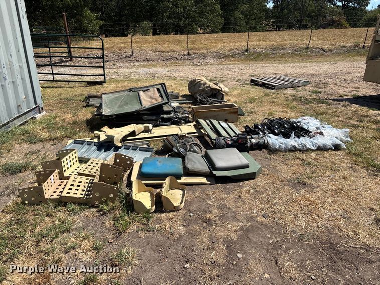 image for item FG0685 Military Humvee parts