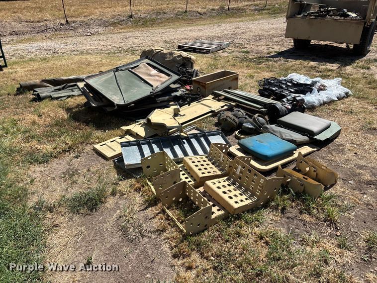 image for item FG0685 Military Humvee parts