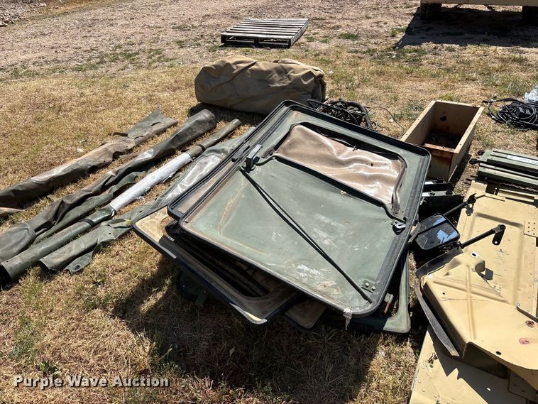 image for item FG0685 Military Humvee parts