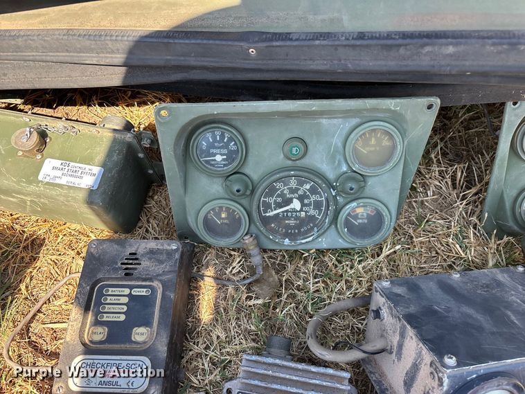 image for item FG0685 Military Humvee parts