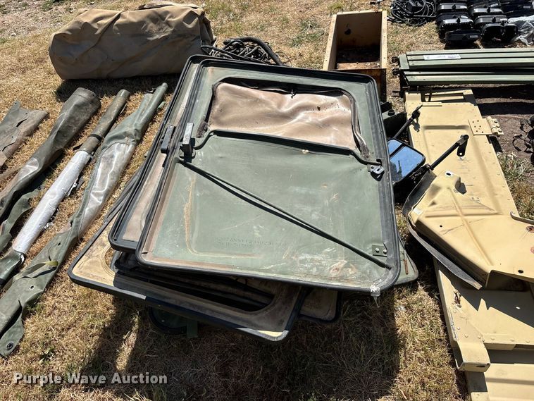 image for item FG0685 Military Humvee parts