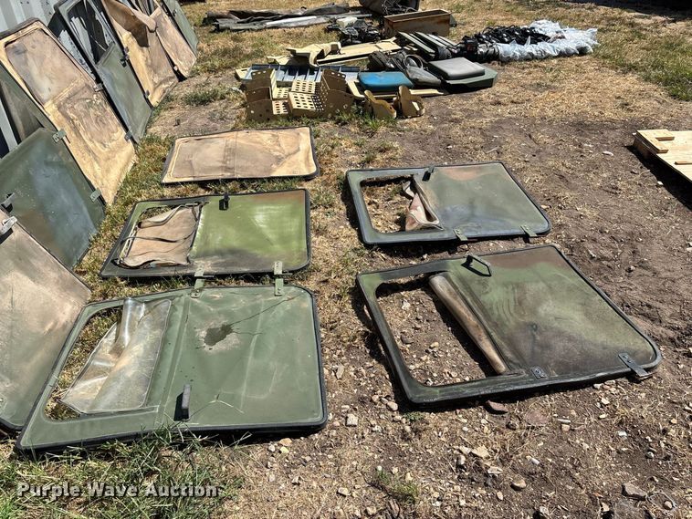 image for item FG0685 Military Humvee parts