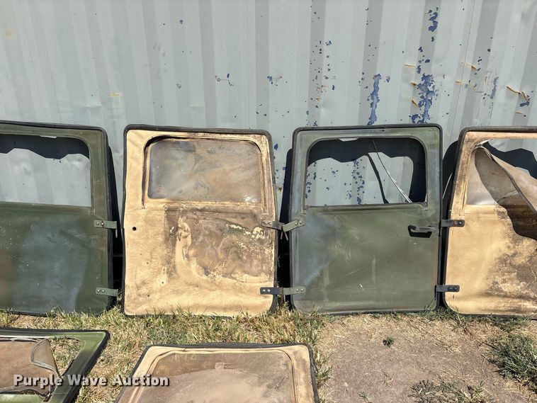 image for item FG0685 Military Humvee parts