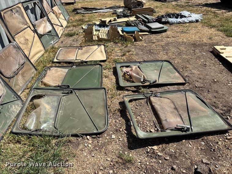 image for item FG0685 Military Humvee parts
