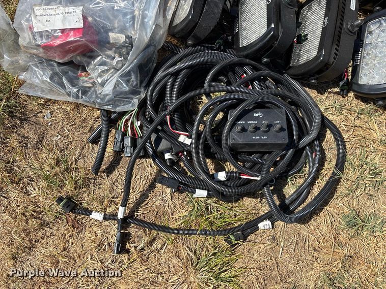 image for item FG0685 Military Humvee parts