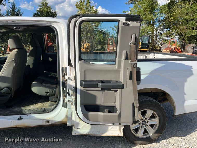 image for item FG0686 2019 Ford F150 XL Ext. Cab pickup truck