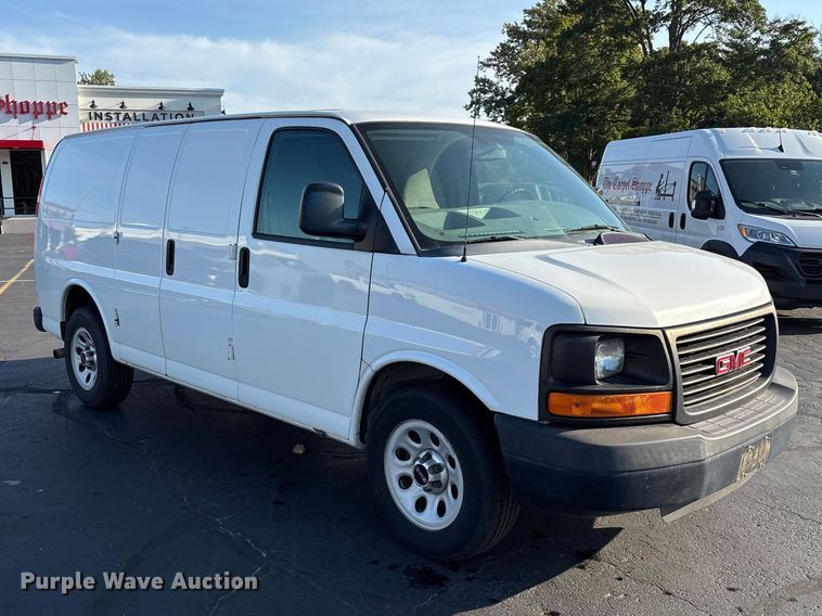 image for item FG0691 2013 GMC Savana 1500 van