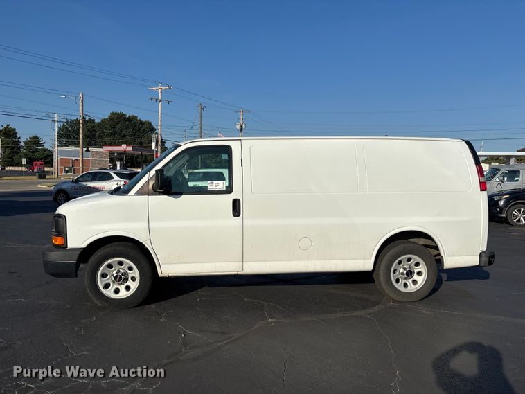 image for item FG0691 2013 GMC Savana 1500 van