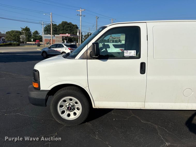 image for item FG0691 2013 GMC Savana 1500 van