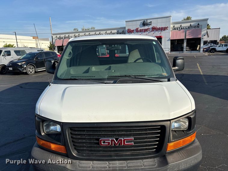 image for item FG0691 2013 GMC Savana 1500 van
