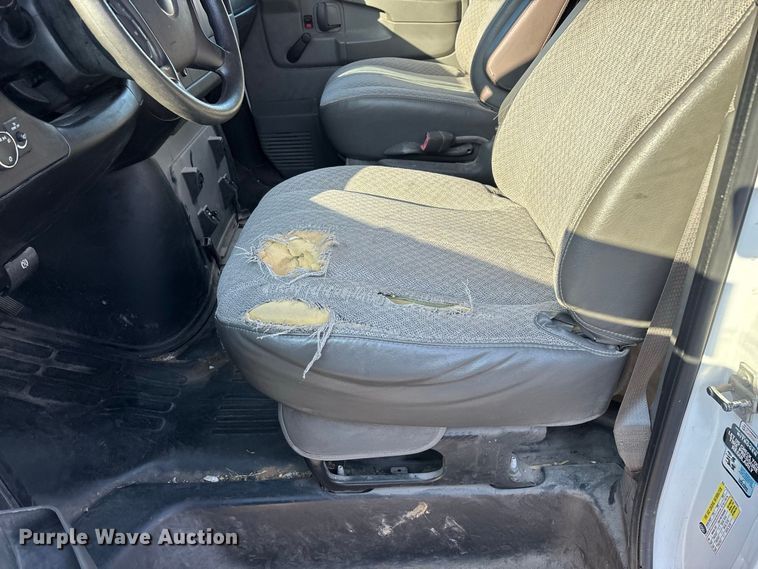 image for item FG0691 2013 GMC Savana 1500 van