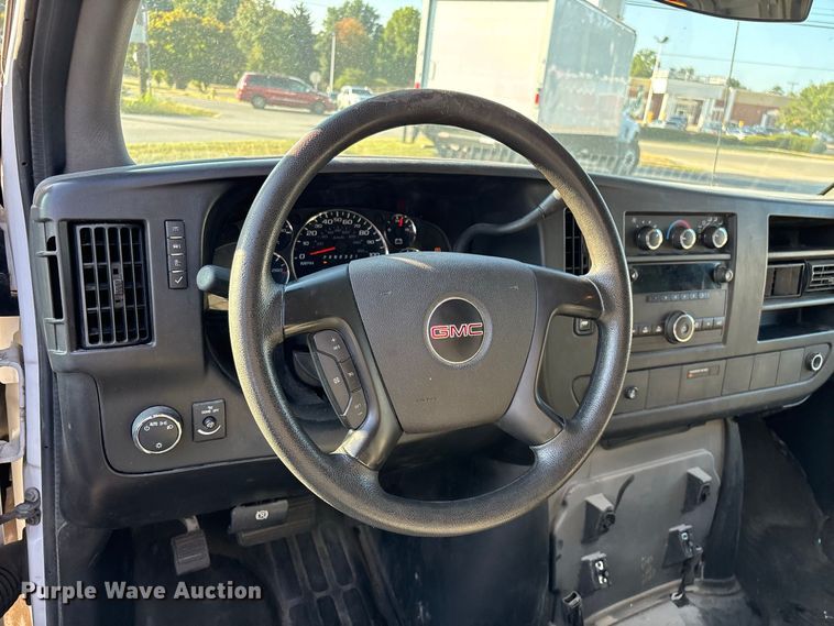 image for item FG0691 2013 GMC Savana 1500 van