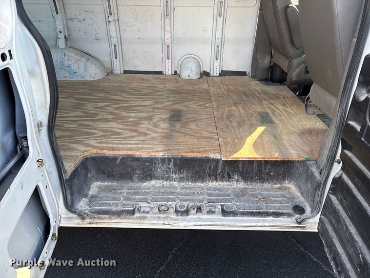 image for item FG0691 2013 GMC Savana 1500 van