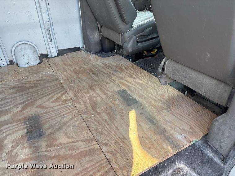 image for item FG0691 2013 GMC Savana 1500 van