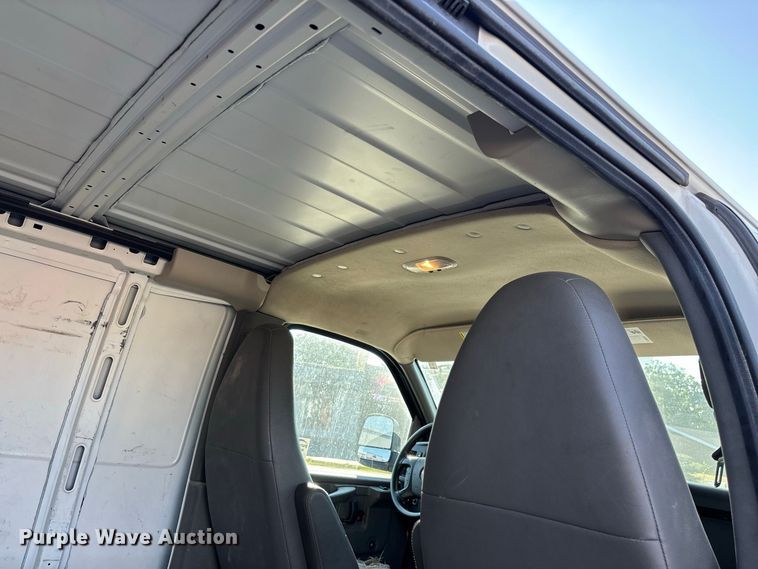 image for item FG0691 2013 GMC Savana 1500 van