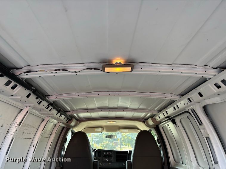 image for item FG0691 2013 GMC Savana 1500 van