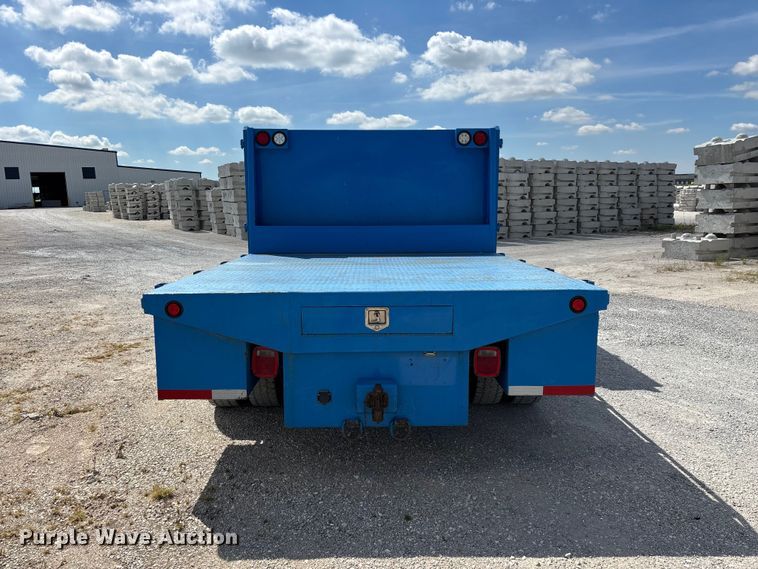 image for item FG0710 2021 Chevrolet Silverado 6500HD flatbed truck