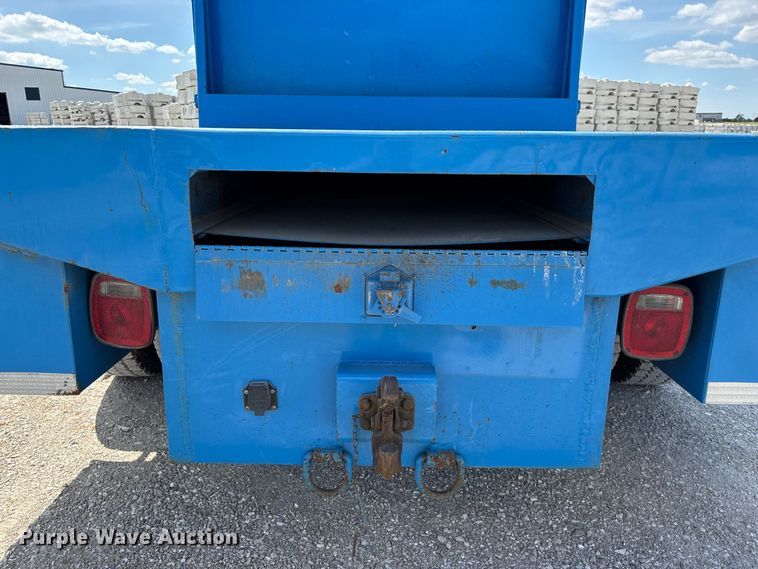 image for item FG0710 2021 Chevrolet Silverado 6500HD flatbed truck