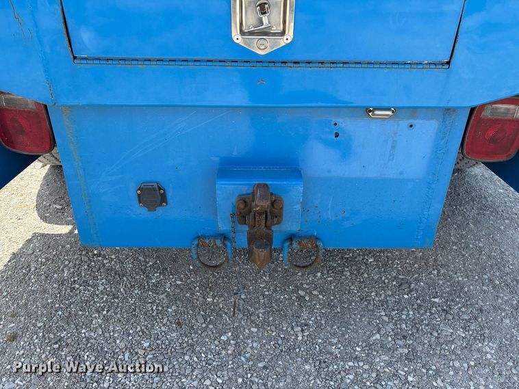 image for item FG0710 2021 Chevrolet Silverado 6500HD flatbed truck