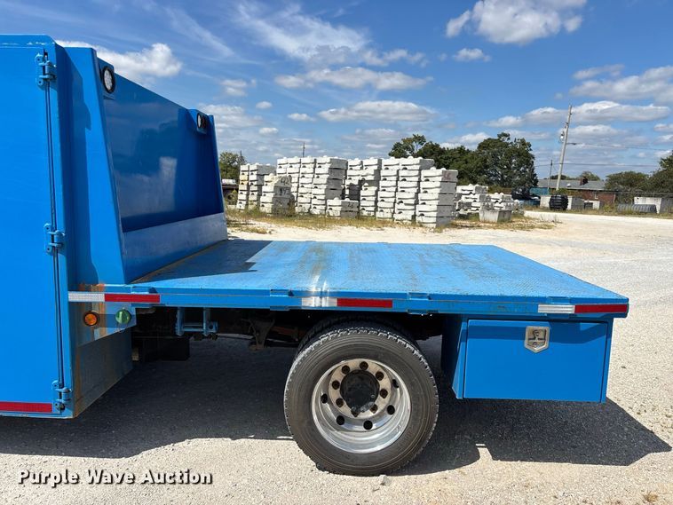 image for item FG0710 2021 Chevrolet Silverado 6500HD flatbed truck