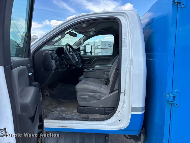 image for item FG0710 2021 Chevrolet Silverado 6500HD flatbed truck