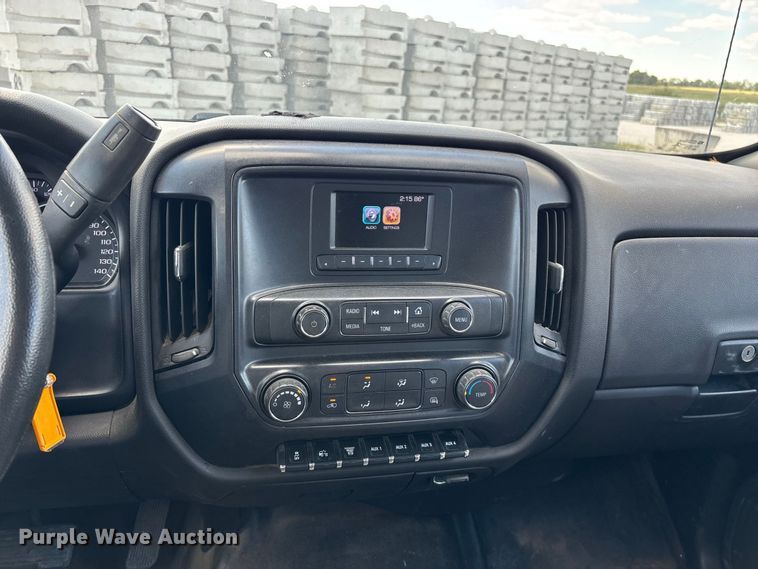 image for item FG0710 2021 Chevrolet Silverado 6500HD flatbed truck