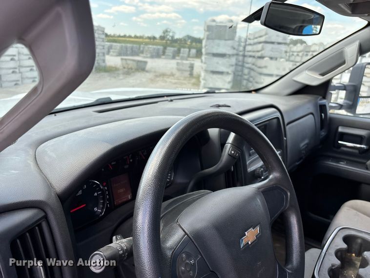 image for item FG0710 2021 Chevrolet Silverado 6500HD flatbed truck