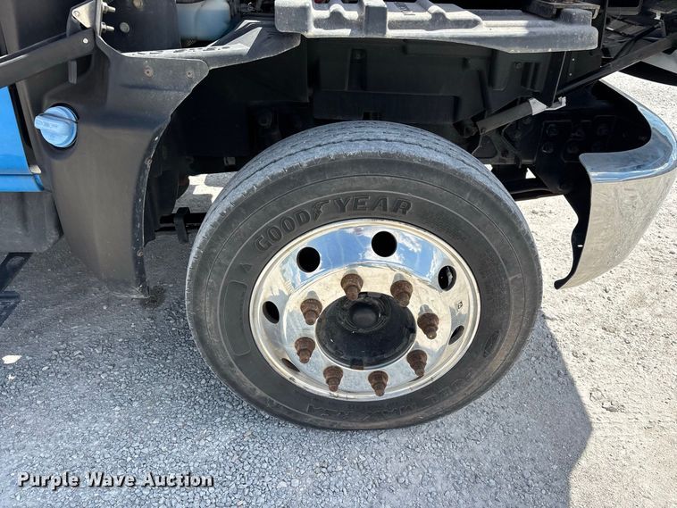 image for item FG0710 2021 Chevrolet Silverado 6500HD flatbed truck