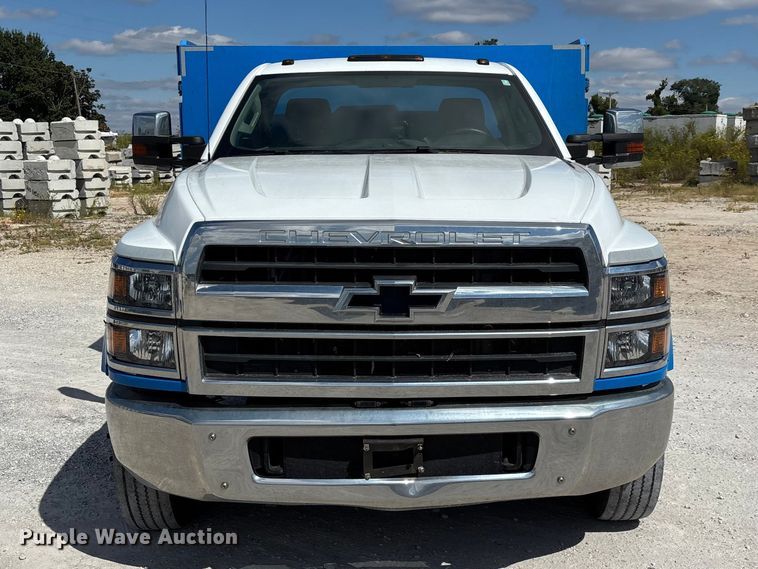 image for item FG0711 2021 Chevrolet Silverado 5500 HD flatbed truck