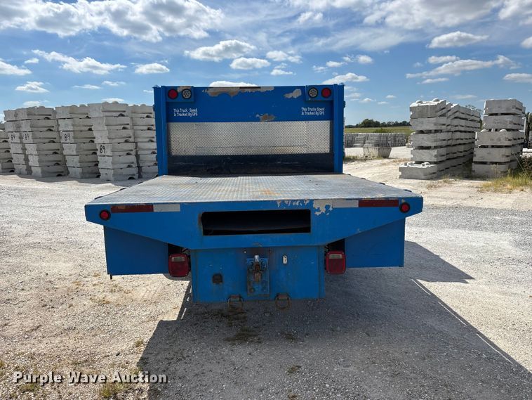 image for item FG0711 2021 Chevrolet Silverado 5500 HD flatbed truck