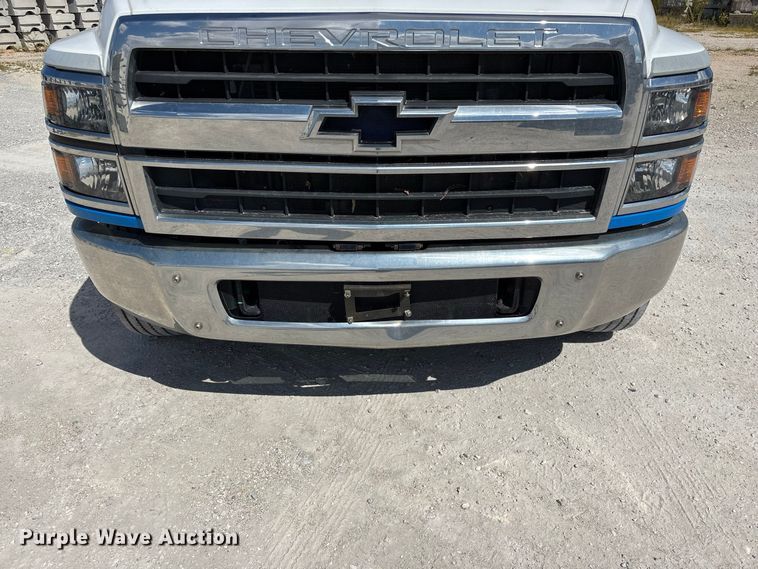 image for item FG0711 2021 Chevrolet Silverado 5500 HD flatbed truck