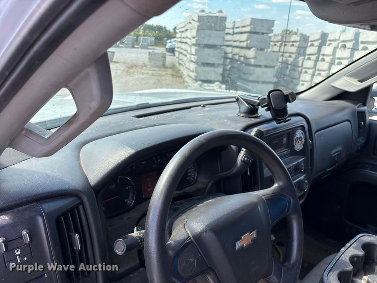image for item FG0711 2021 Chevrolet Silverado 5500 HD flatbed truck