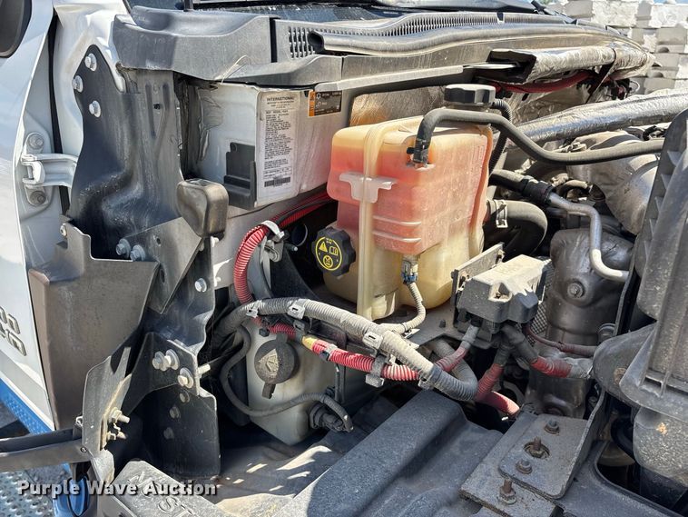 image for item FG0711 2021 Chevrolet Silverado 5500 HD flatbed truck