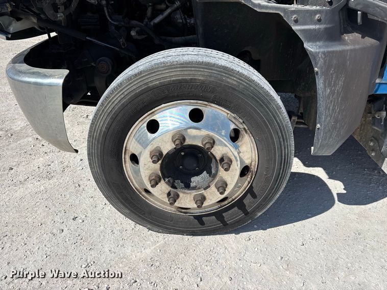 image for item FG0711 2021 Chevrolet Silverado 5500 HD flatbed truck