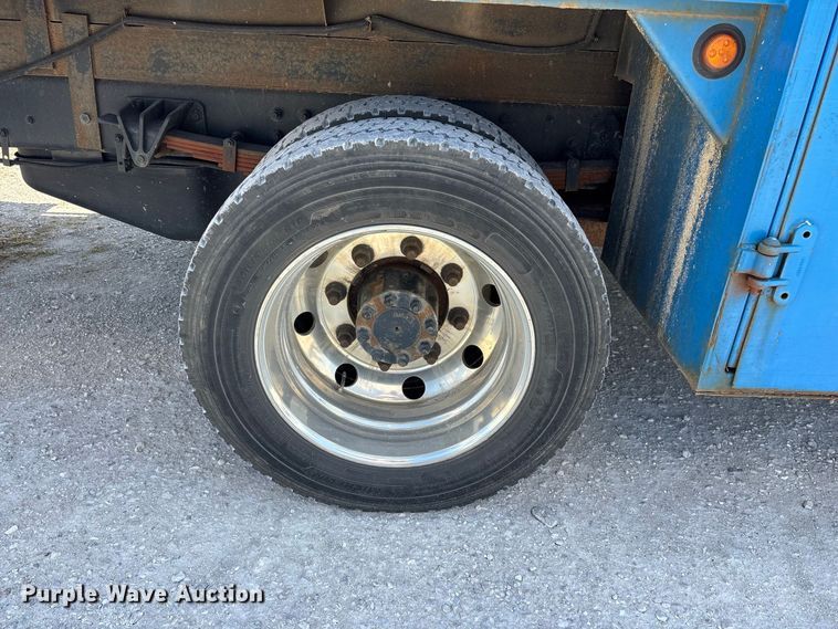 image for item FG0711 2021 Chevrolet Silverado 5500 HD flatbed truck