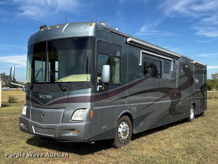 2005 Winnebago Vectra RV