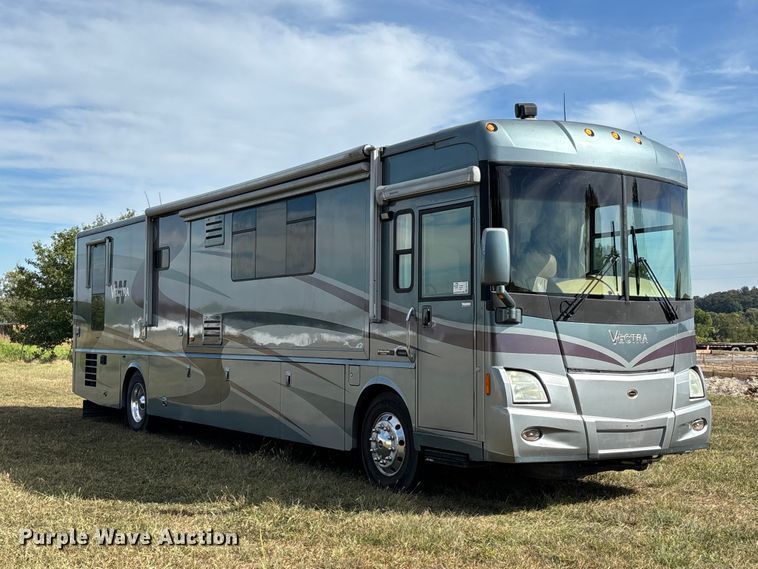 image for item FG0720 2005 Winnebago Vectra RV